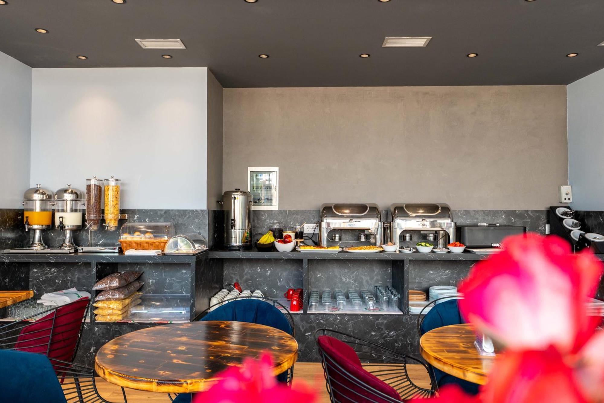 Hotel Piramida 사밀 외부 사진